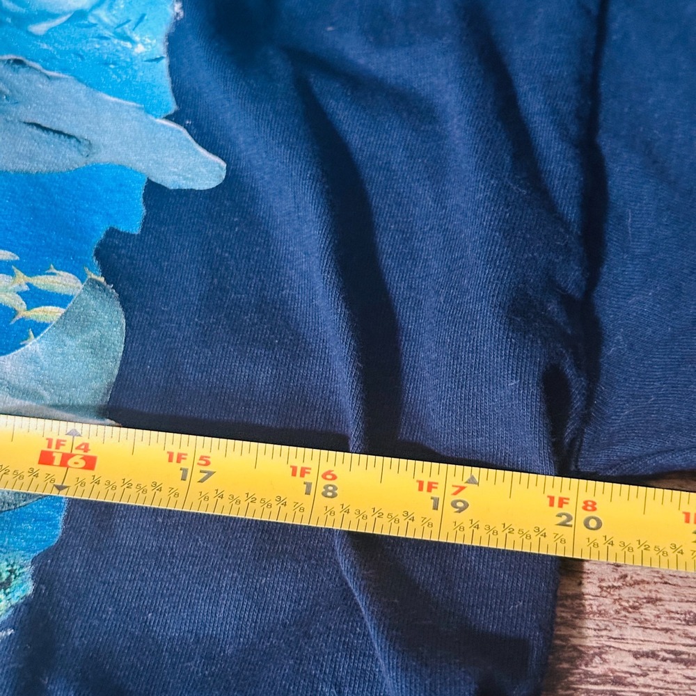 Monterey Bay Aquarium Graphic T-Shirt Size XL Blue California Sharks - Picture 8 of 9